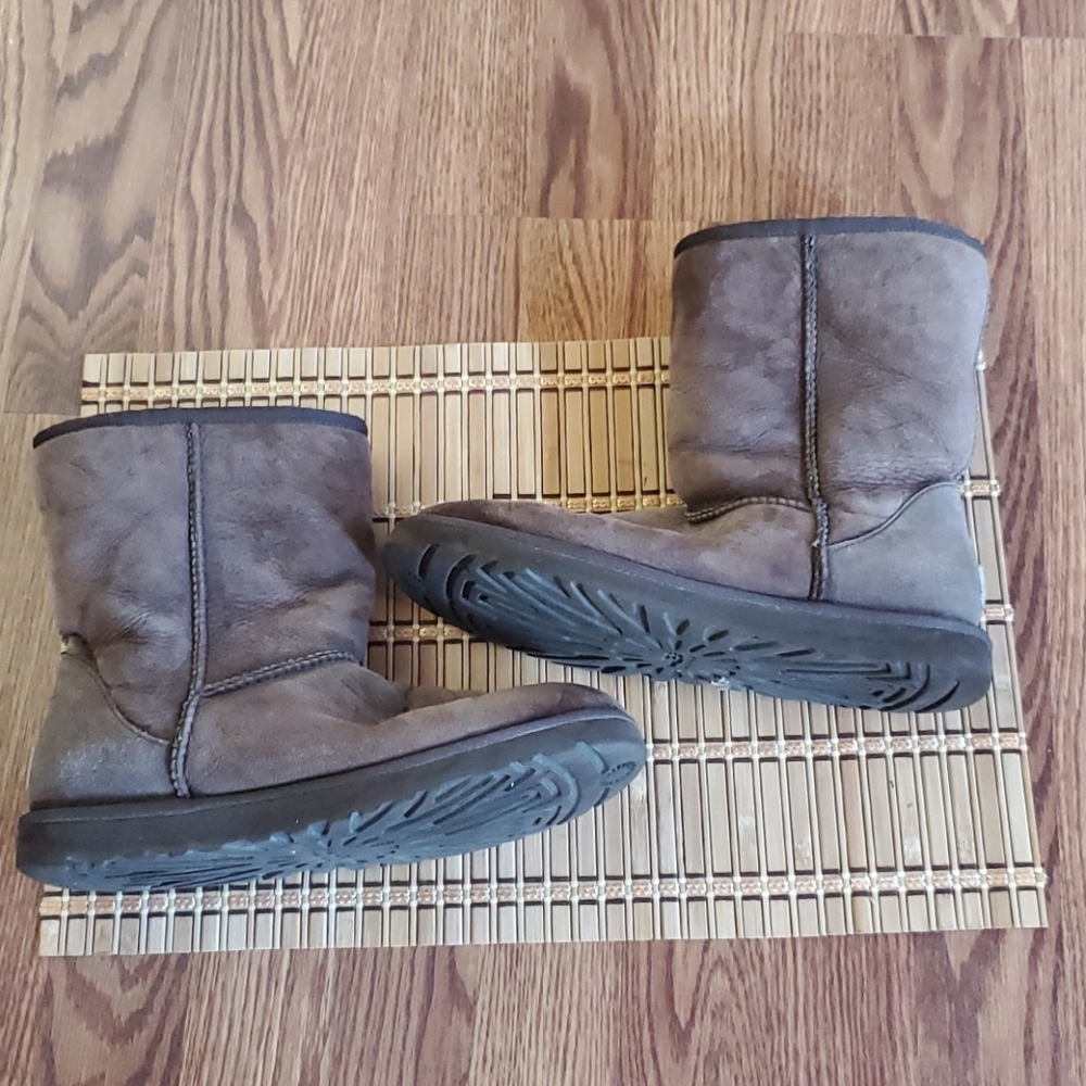 Uggs classic short 8w brown